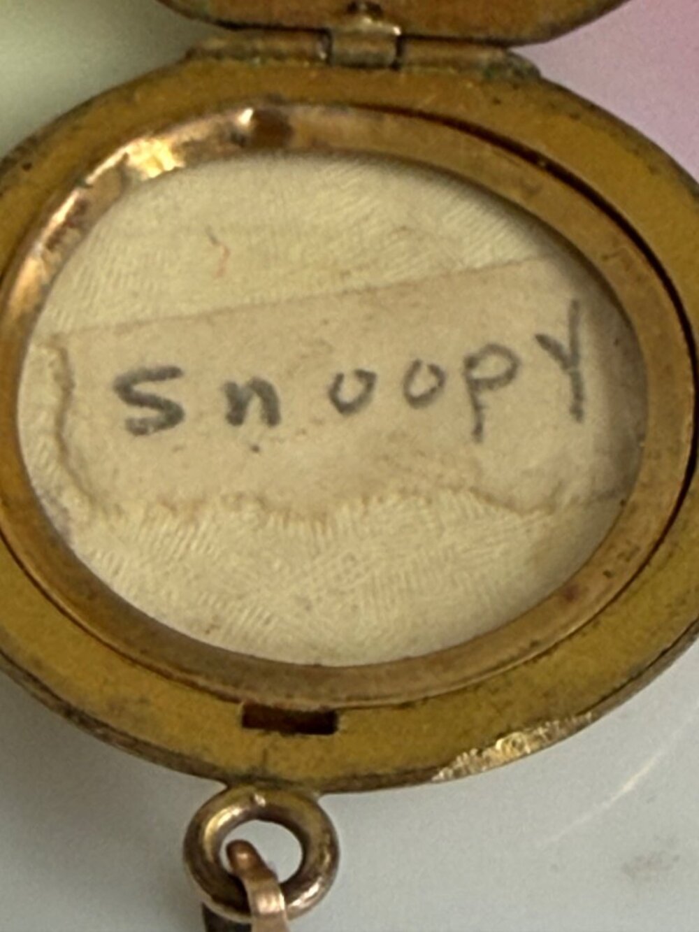 Antique 1920s Round Gold Filled Etched Floral Locket 1 1/8" - Picture 12 of 12
